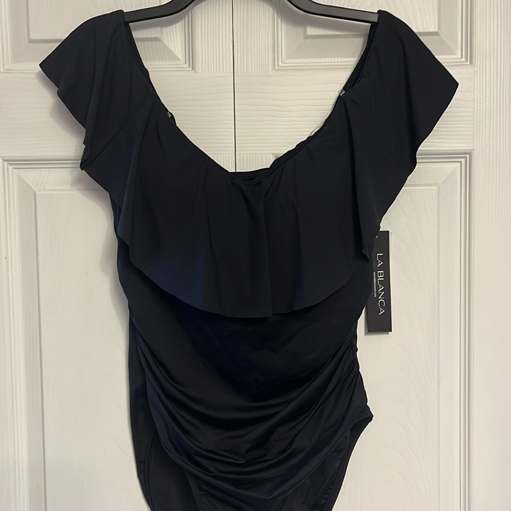 La Blanca Black Island Goddess Off The Shoulder Ruffle One Piece Swimsuit 14 NWT - Picture 2 of 13